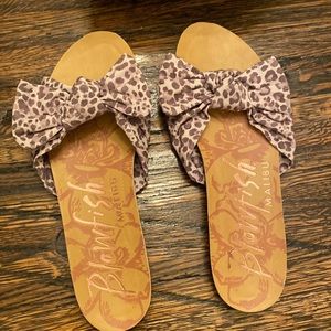 Blowfish Cheetah Bow Slides size 8.5